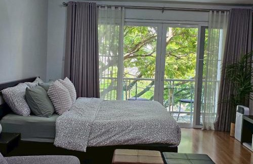 Nimman Apartment | Trendy 1BR with Large Balcony at Nimman