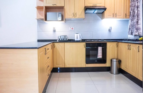 Blantyre Condo | Stylish Furnished Apartments with Spa and Hot Tub Amenities