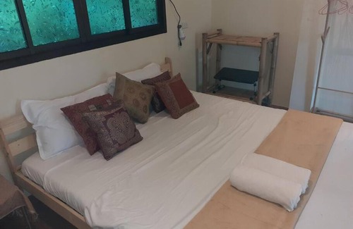 Haad Yao House | Modern Holiday Home with Sea & Sunset Views, Pet-Friendly