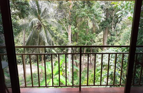 Haad Yao House | Modern Holiday Home with Sea & Sunset Views, Pet-Friendly