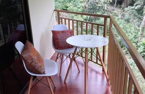 Haad Yao House | Modern Holiday Home with Sea & Sunset Views, Pet-Friendly