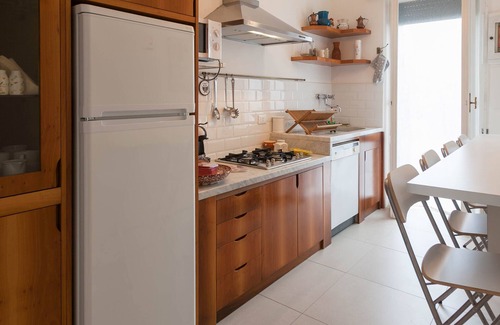 Marina di Carrara House | Modern House with Enclosed Garden & Pool - Guest Rated 10/10