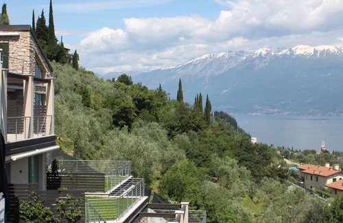 Toscolano Maderno Apartment | Modern Apartment Limonaia with Pool and Lake Views