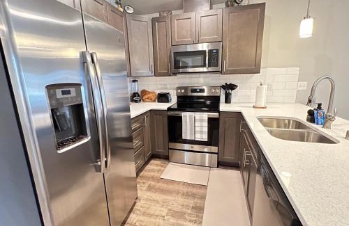 Spokane Valley House | Modern Comfort: KING Bed, Free Wi-Fi & Garage Access