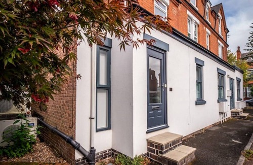 West Bridgford Apartment | Guest Rated 10/10: Modern Stylish Apartment with Spa