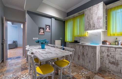 Omonia House | Stylish Apartment in the Heart of Athens with Breakfast