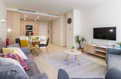 Sao Jose Apartment | Contemporary Apartment with Kitchen on Av. da Liberdade