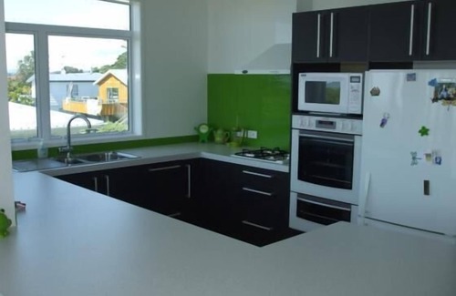 Ohope House | Modern Beach House with Ocean View & Pool - Rated 10/10