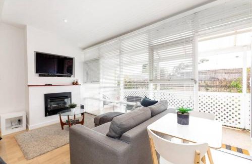 Hazelwood Park Apartment | Stylish Self-Contained Studio with 9.5/10 Guest Rating