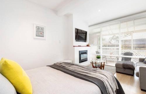 Hazelwood Park Apartment | Stylish Self-Contained Studio with 9.5/10 Guest Rating