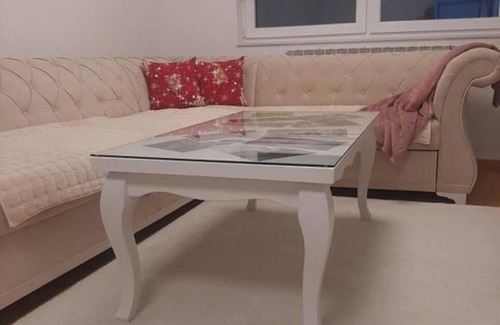 Ilidza Apartment | Modern Bulevar Suite: Family-Friendly Two Bedroom Retreat