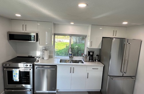 Garibaldi Highlands House | Modern Suite in Garibaldi Highlands - Family & Pet Friendly