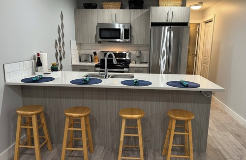 Okanagan-Similkameen House | Stylish Suite on Bottleneck Drive Near Wineries & Dining