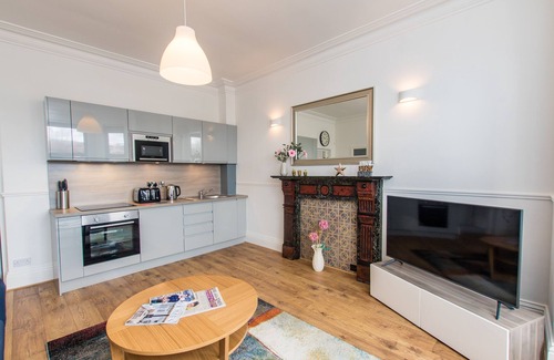 West Bridgford Apartment | Stunning Modern Suites at River Rooms with Kitchen Amenities