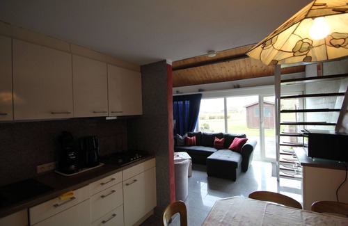 Bruinisse House | Family-Friendly Coastal Retreat with Free Wi-Fi & Pool