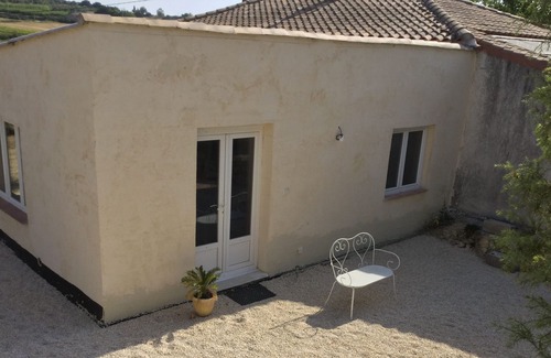 Saint-Marcel-d'Aredeche House | Modern T2 Retreat with Courtyard in Scenic Surroundings