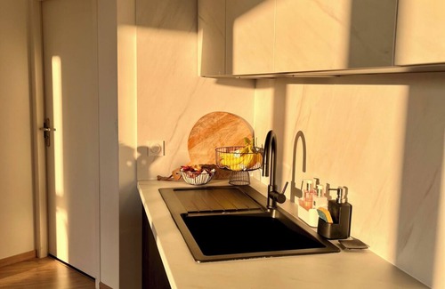 La Rochelle Apartment | Modern T3 apartment with parking 5 minutes from the market
