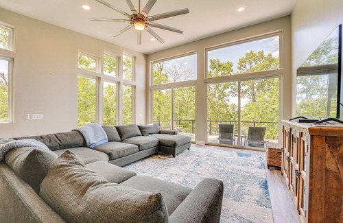 Shell Knob House | Inviting Table Rock Lake Retreat with Scenic Deck and Amenities