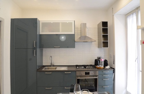 Gianicolo House | Stylish Renovated Apartment Steps from Trastevere