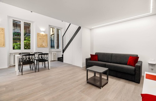 Cerchia dei navigli Apartment | Modern Theatre Themed Apartment in Central Milan, 10/10 Rating
