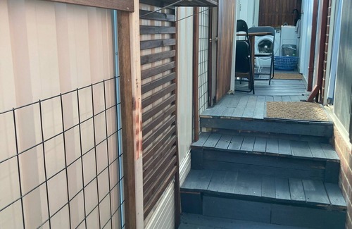 Hilton Apartment | Stylish Modern Tiny House with Oceanfront Amenities
