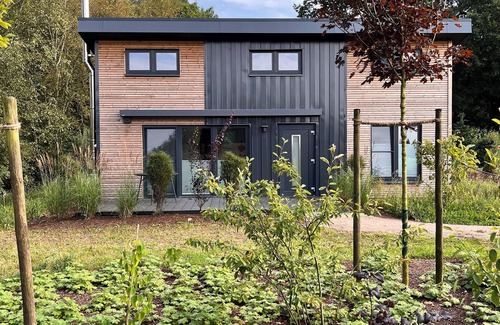 Wanna House | Modern Tinyhaus peat house in Ahlenmoor near the North Sea Wadden Sea