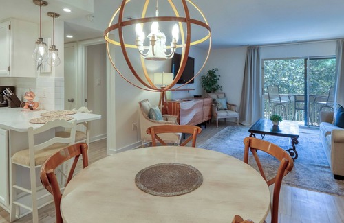 South Beach Condo | MODERN TOP-FLOOR VILLA WITH BEACH ACCESS & SOUTH BEACH MARINA