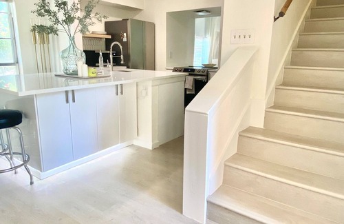 Greater South River City House | Contemporary Townhome Steps from Downtown Austin