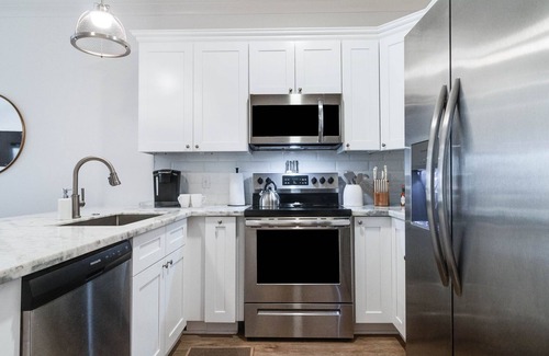 Lafayette House | Modern Townhome Retreat with Spa and Hot Tub Amenities