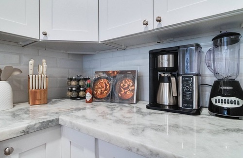 Lafayette House | Modern Townhome Retreat with Spa and Hot Tub Amenities