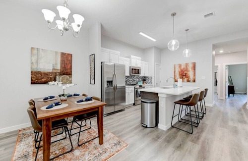 Temple House | Modern Townhome Heart of Temple