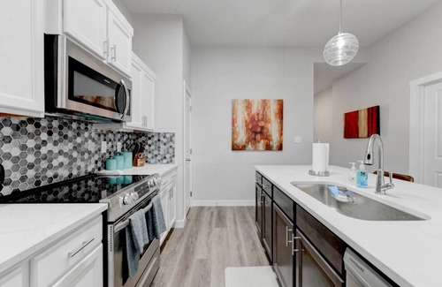 Temple House | Modern Townhome Heart of Temple