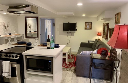 Truxton Circle Apartment | Inviting Two-Bedroom Flat in Shaw - Ideal for Families