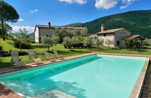 Montelovesco House | Inviting M&M Holiday House with Pool & Ocean View