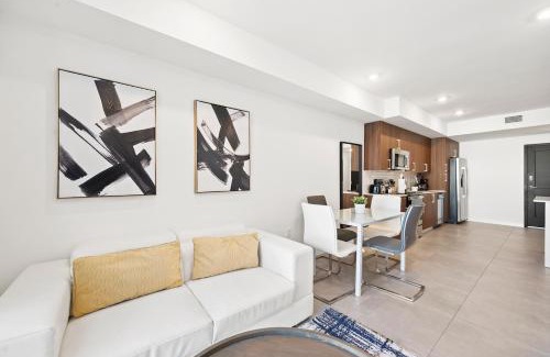 Overtown Apartment | Stylish Brickell Unit with Free Parking and Ocean Views