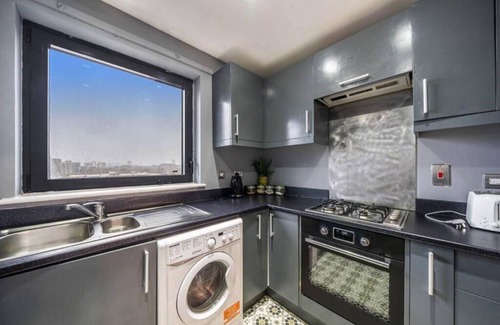 Lansbury Apartment | Modern Unit Near Canary Wharf