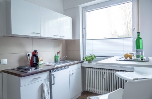 Grifflenberg Apartment | Convenient University Business Apartment Near HBF & Stadthalle