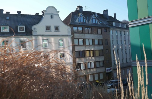 Grifflenberg Apartment | Convenient University Business Apartment Near HBF & Stadthalle