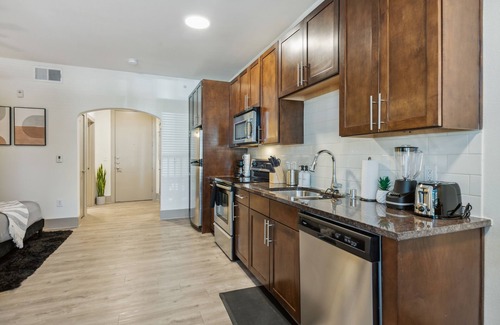 Cityplace Apartment | Pet-Friendly Uptown Retreat with Free Parking & Ocean View