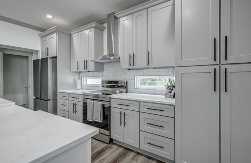 Gastonia House | Stylish Uptown Home with Spa and Hot Tub Retreat