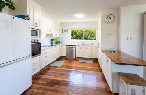 Urangan House | Modern Urangan Beach House Close To Beach