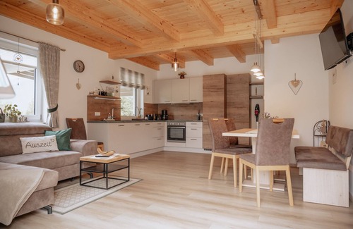 Sankt Georgen am Reith Apartment | Modern Apartment with Sun Terrace and Family-Friendly Amenities