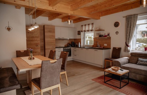 Sankt Georgen am Reith Apartment | Modern Apartment with Sun Terrace and Family-Friendly Amenities