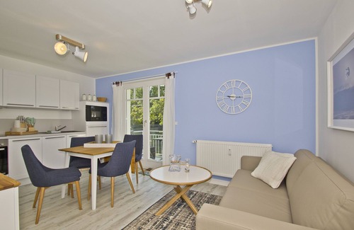 Lietzow Apartment | Modern Vacation Apartment with Balcony & Ocean View