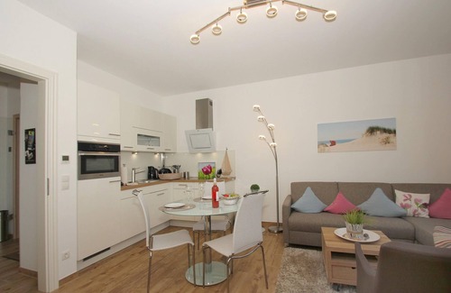 Gohren Apartment | Top-rated Villa Pauline FeWo 04: Private Sauna & Balcony