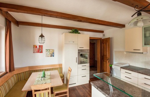 Hainzenberg Apartment | Comfortable Apartment in Hainzenberg with Ski Storage