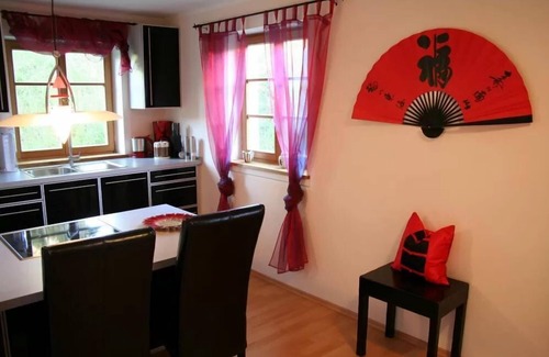 Egglham Apartment | Relax in the Modern "Wolke II" with Spa and Hot Tub