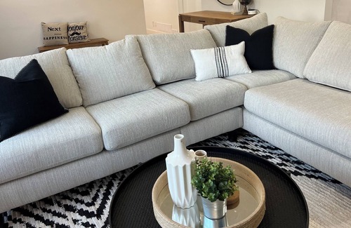 Sardis House | Modern Vally Oasis Suite