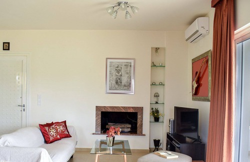 Klismata Villa | Modern Villa Broumas - A Spacious Haven