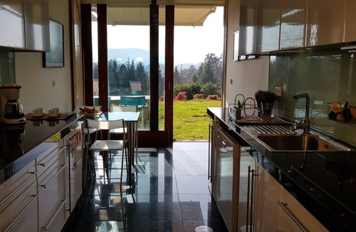 Lanhelas Cottage | Idyllic Villa with Pool and Spacious Garden Retreat